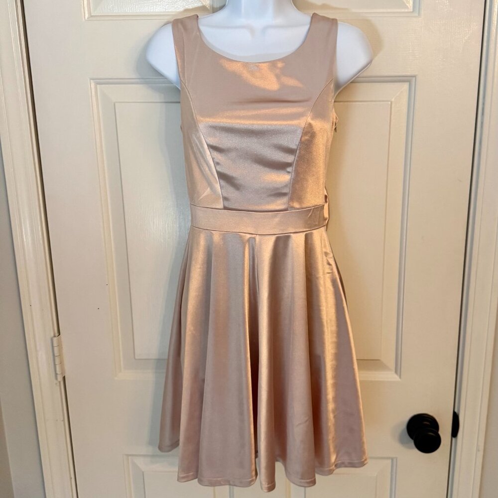 MUXXN Champagne Special Occasion Dress
